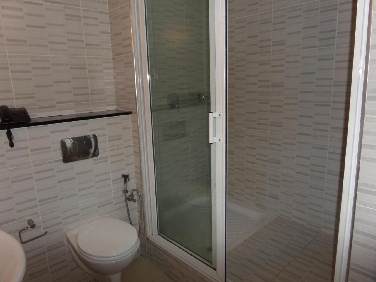 Hotel Newcastle Лагос Стая снимка
