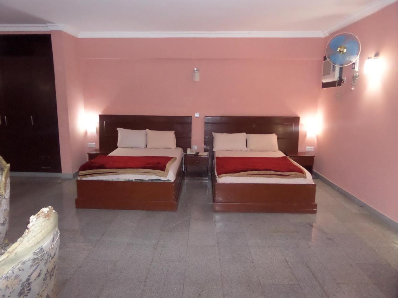 Hotel Newcastle Лагос Екстериор снимка