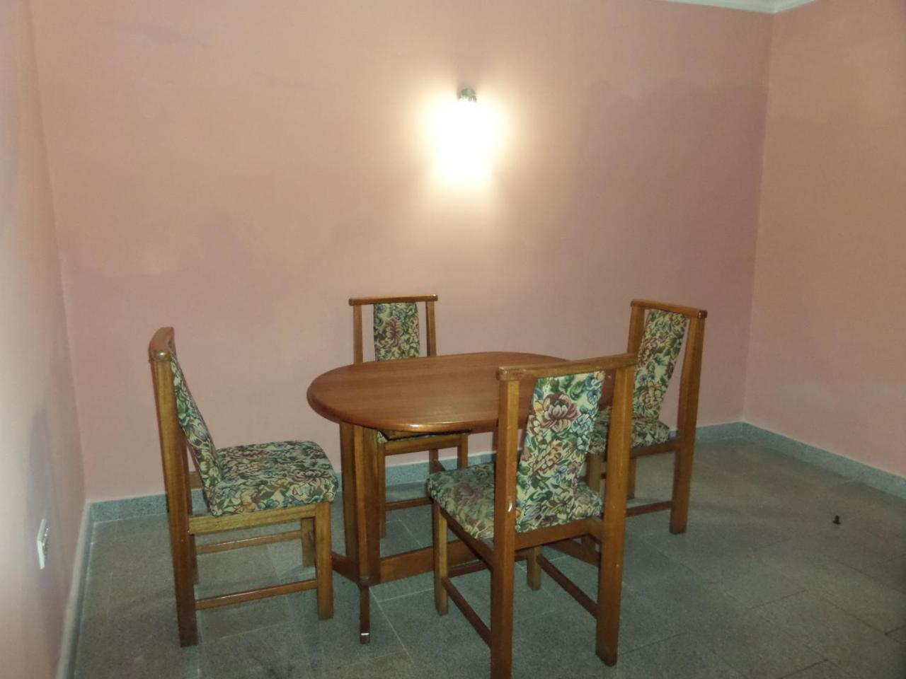 Hotel Newcastle Лагос Екстериор снимка